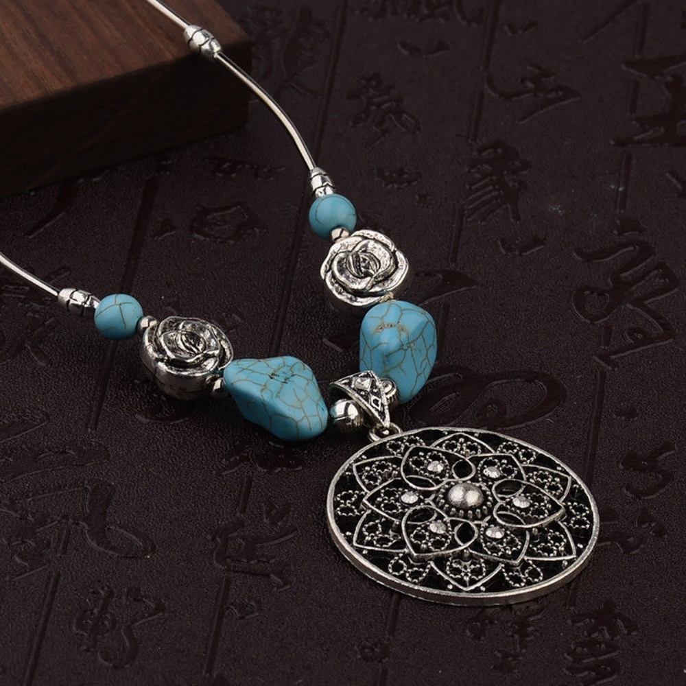 Medallion Boho Ethnic Tibetan Necklace NWT-